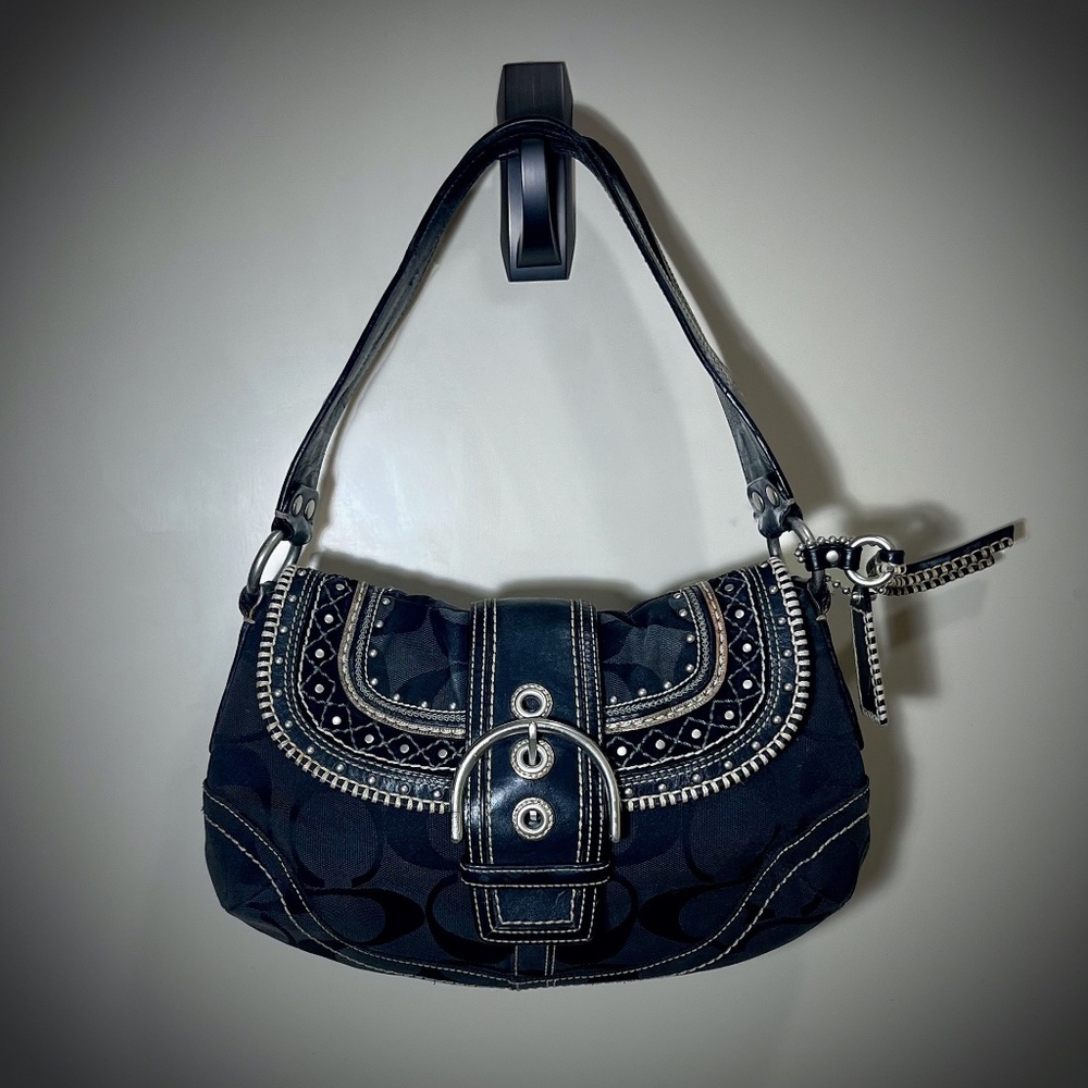 Coach Soho Shoulder Bag Black Signature C Logo Buckle Stitched Leather Key Fob